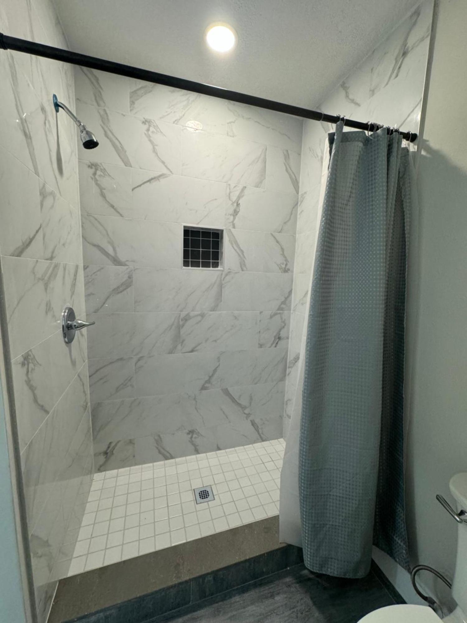 Deluxe Apartment Whit Laundry Tampa Bagian luar foto