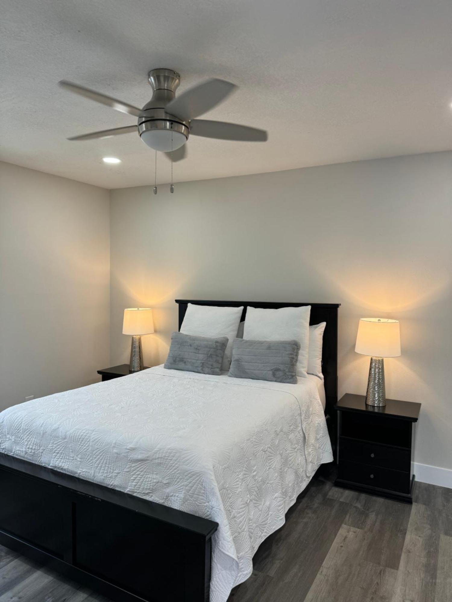 Deluxe Apartment Whit Laundry Tampa Bagian luar foto