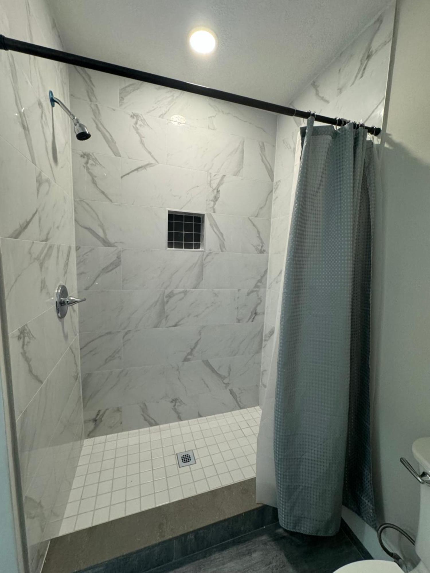 Deluxe Apartment Whit Laundry Tampa Bagian luar foto